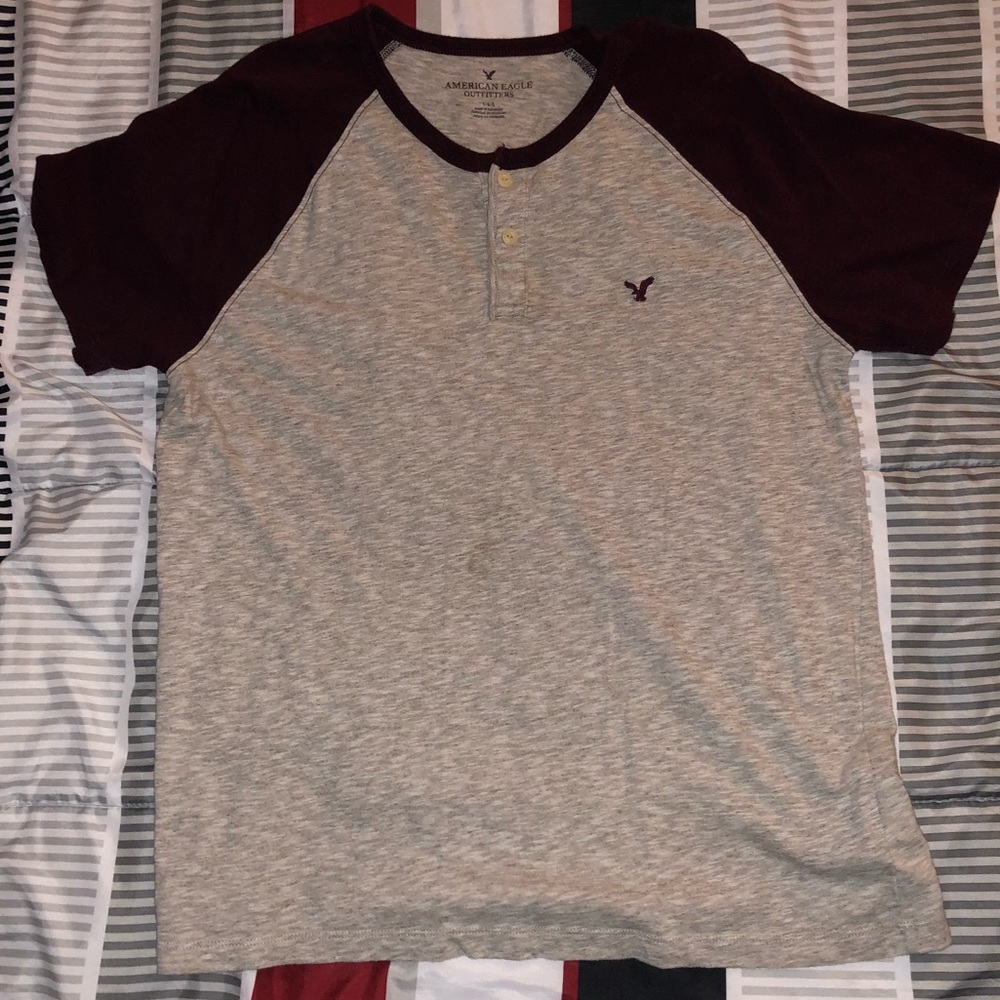 American Eagle T-shirt